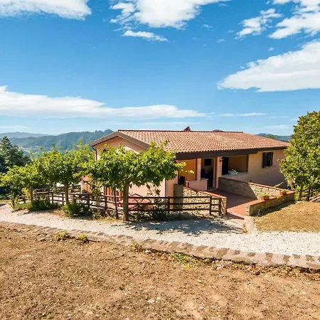 Ferienhaus Agrotourismus Im Apennin Mit Berdachtem Pool Und Whirlpool