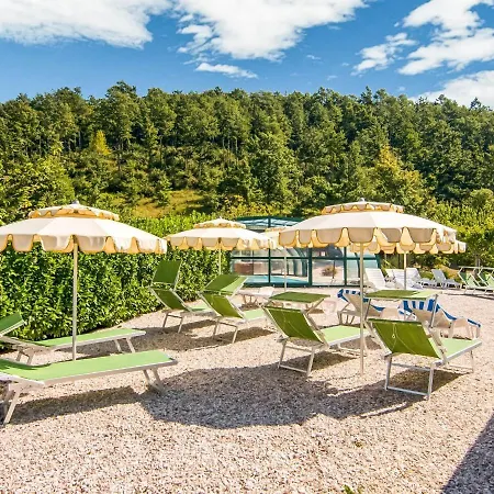 Ferienhaus Agrotourismus Im Apennin Mit Berdachtem Pool Und Whirlpool