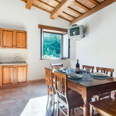 Ferienhaus Agrotourismus Im Apennin Mit Berdachtem Pool Und Whirlpool Apecchio